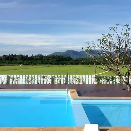 Juntima Boutique Hotel Phetchaburi Exterior foto