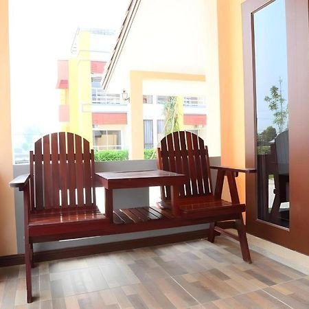 Juntima Boutique Hotel Phetchaburi Exterior foto
