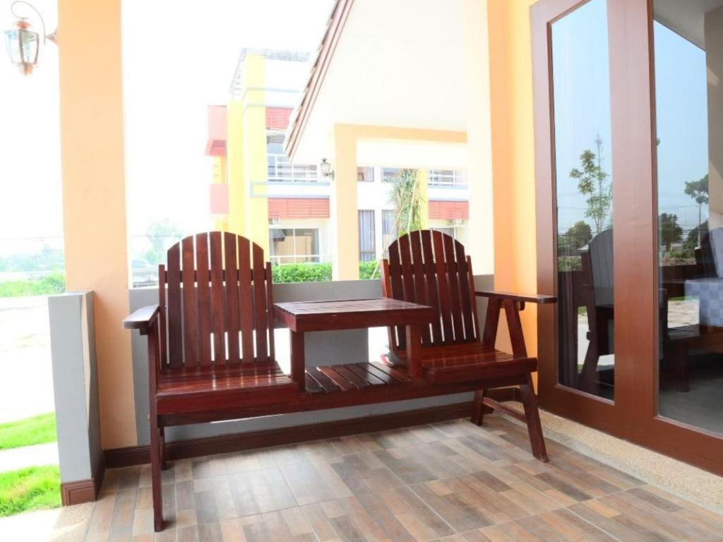 Juntima Boutique Hotel Phetchaburi Exterior foto