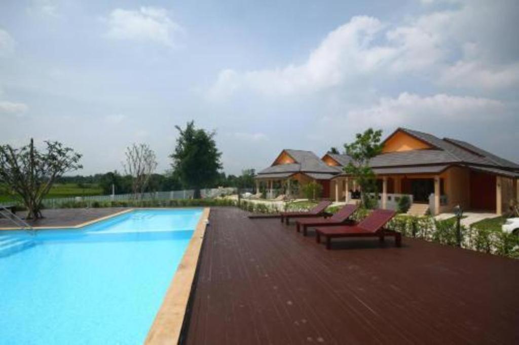 Juntima Boutique Hotel Phetchaburi Exterior foto