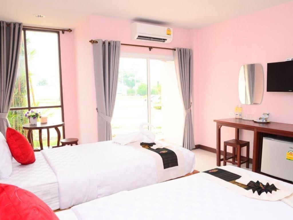 Juntima Boutique Hotel Phetchaburi Exterior foto