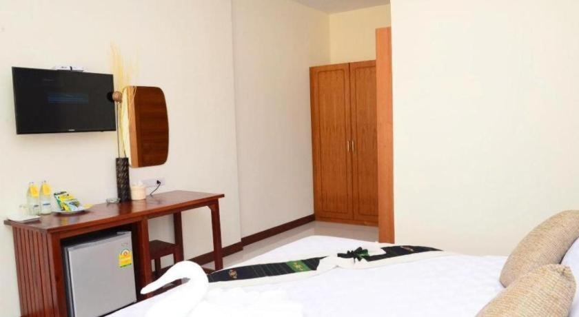 Juntima Boutique Hotel Phetchaburi Exterior foto