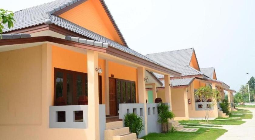 Juntima Boutique Hotel Phetchaburi Exterior foto
