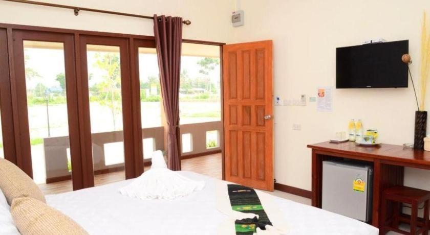 Juntima Boutique Hotel Phetchaburi Exterior foto