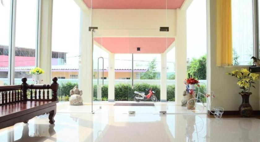 Juntima Boutique Hotel Phetchaburi Exterior foto