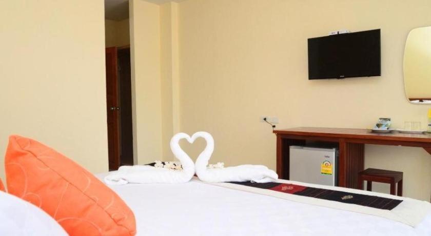 Juntima Boutique Hotel Phetchaburi Exterior foto